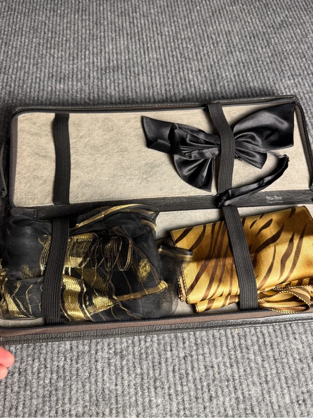 Vintage Neiman Marcus Charcoal Gray Lizard Embossed Tie Organizer West Germany